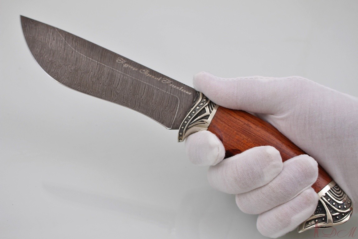 Охотничий нож "Егерь" Дамасская сталь. Рукоять дерево Бубинга Помеле.